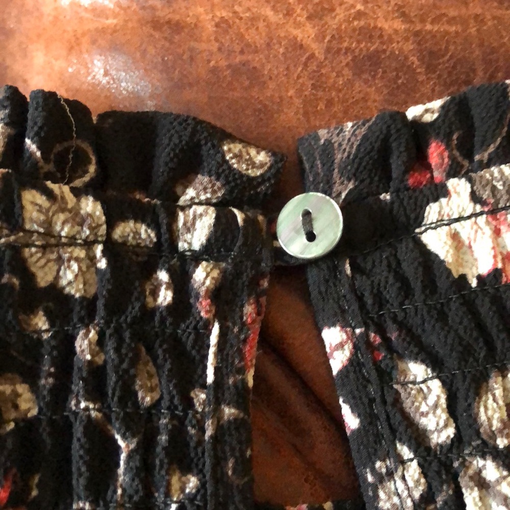Black Floral Tank - Picture 5 of 7